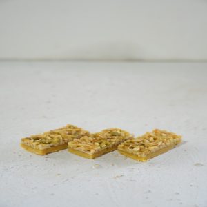 عسلی برشی بادام